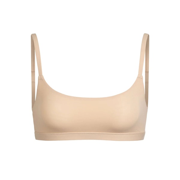 FITS EVERYBODY SCOOP BRALETTE | CLAY (SCOOP BRALETTES) LAYS FLAT ON A WHITE BACKGROUND | FLT