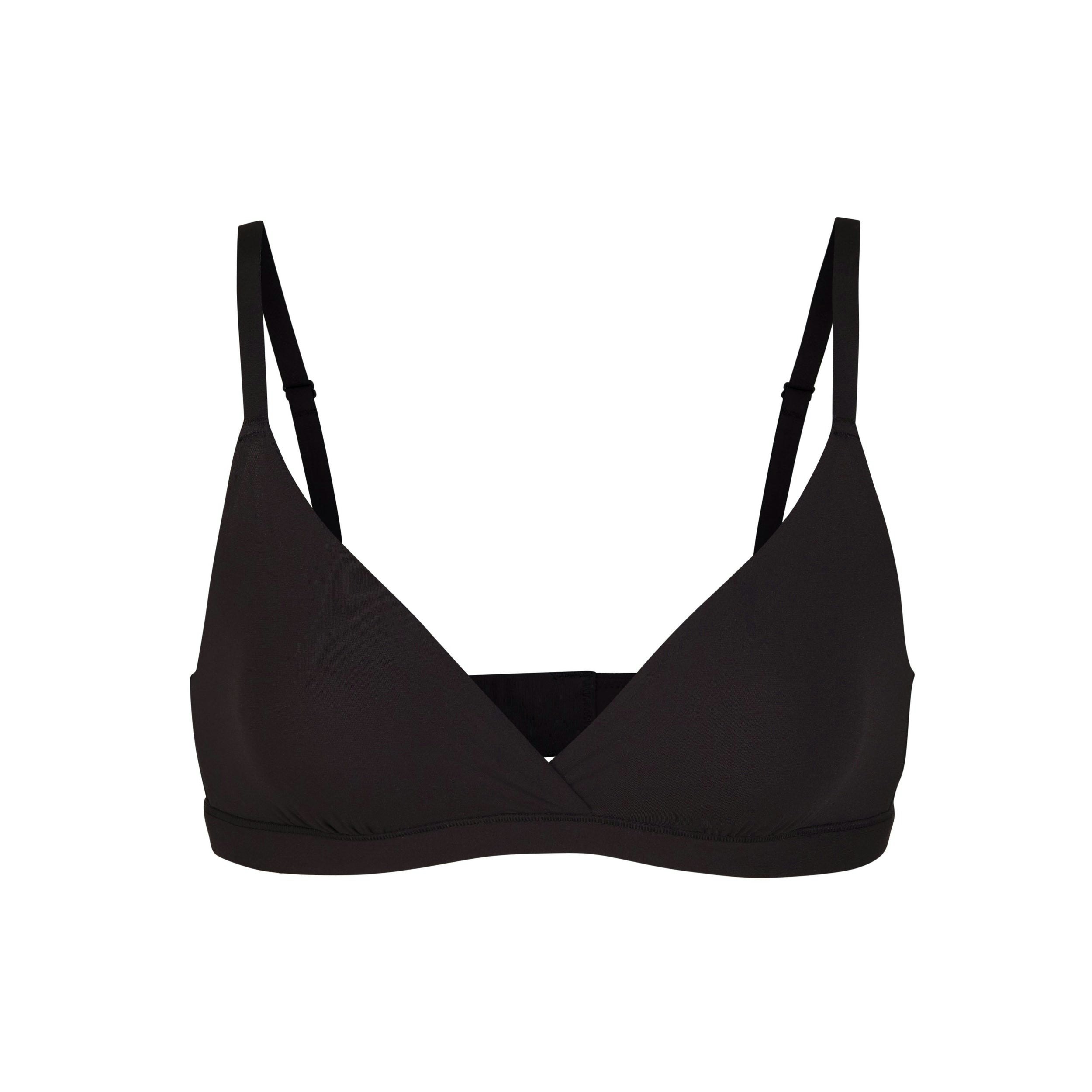 FITS EVERYBODY CROSSOVER BRALETTE | ONYX (TRIANGLE BRALETTES) LAYS FLAT ON A WHITE BACKGROUND | FLT