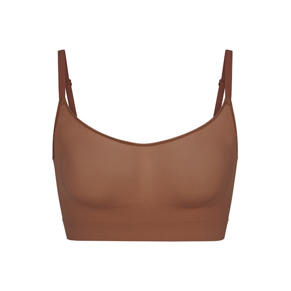 EVERYDAY SCULPT BRALETTE LAYS FLAT ON A WHITE BACKGROUND | FLT