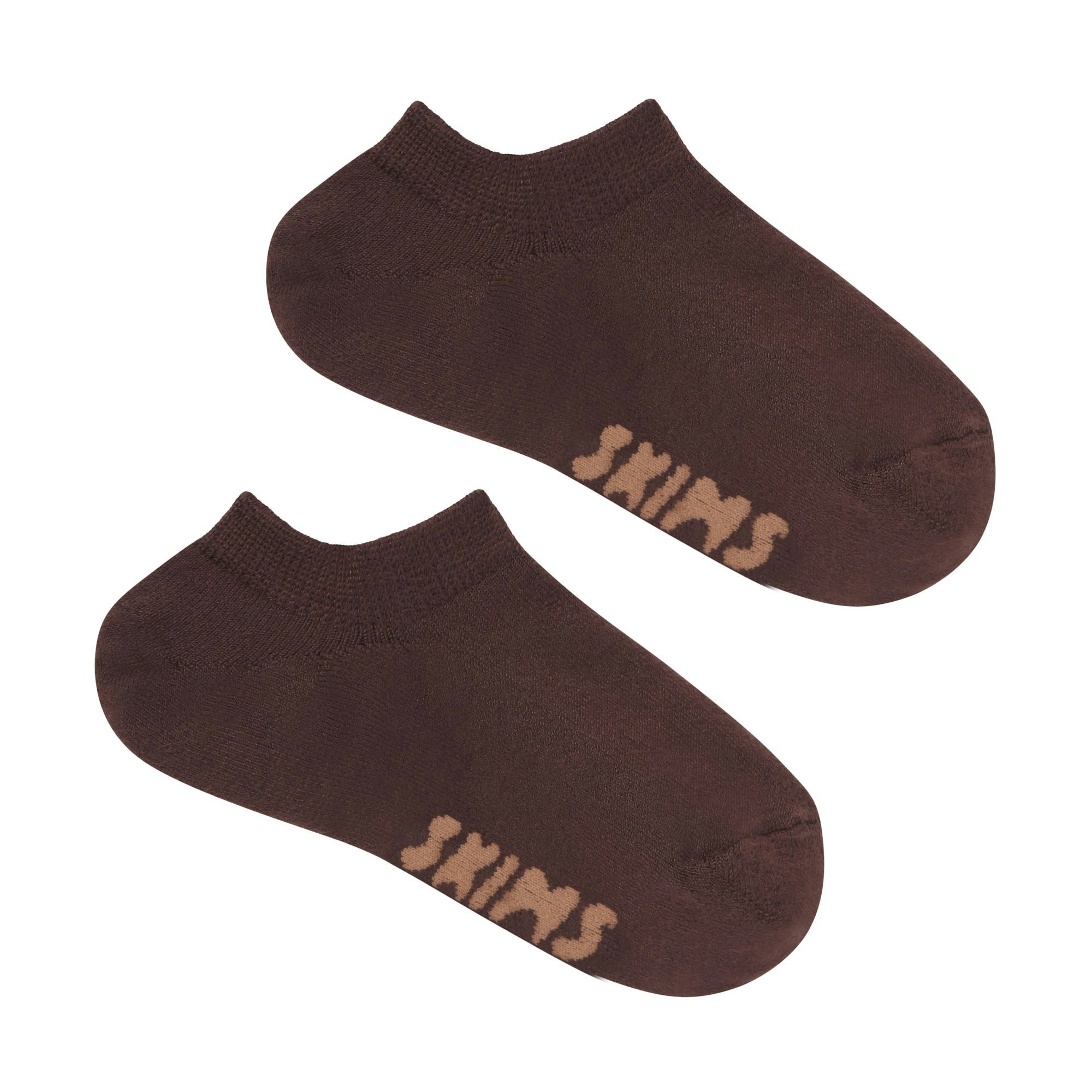 EVERYDAY ANKLE SOCK | COCOA (ANKLE SOCKS) LAYS FLAT ON A WHITE BACKGROUND | FLT