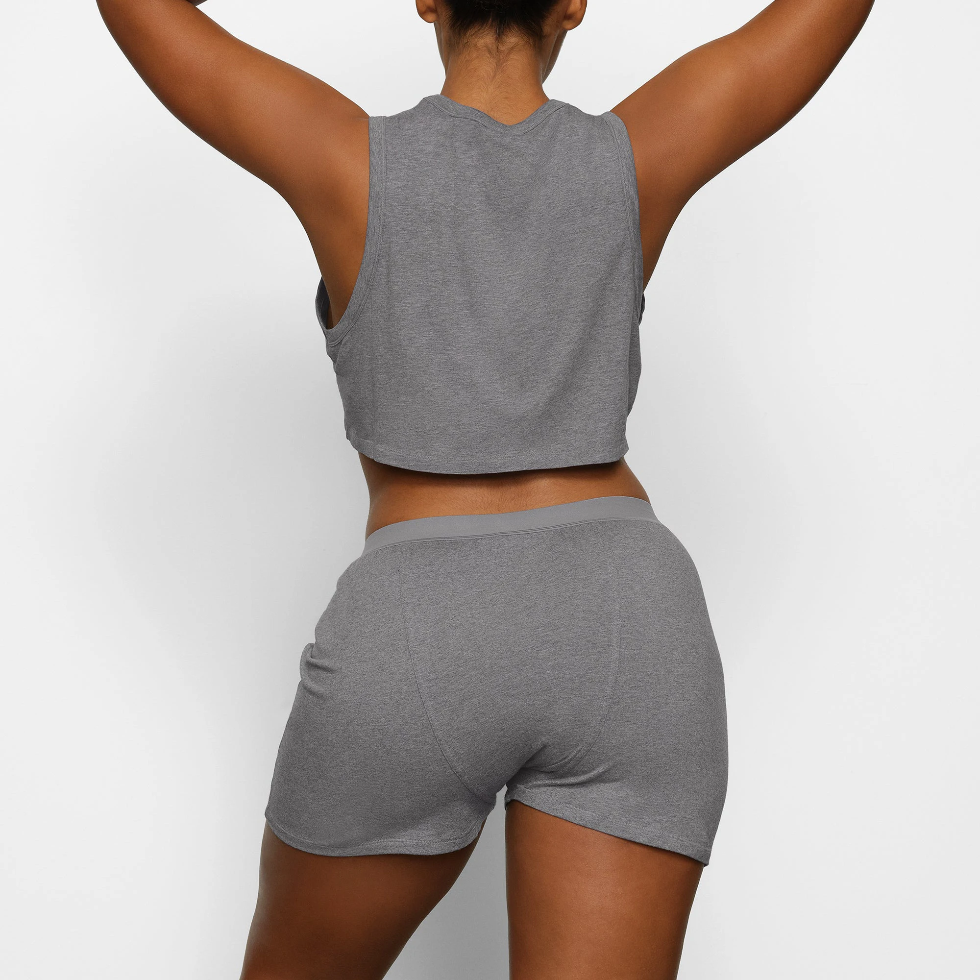 BOYFRIEND LOOSE BOXER WORN BY A MODEL IN BACK VIEW
