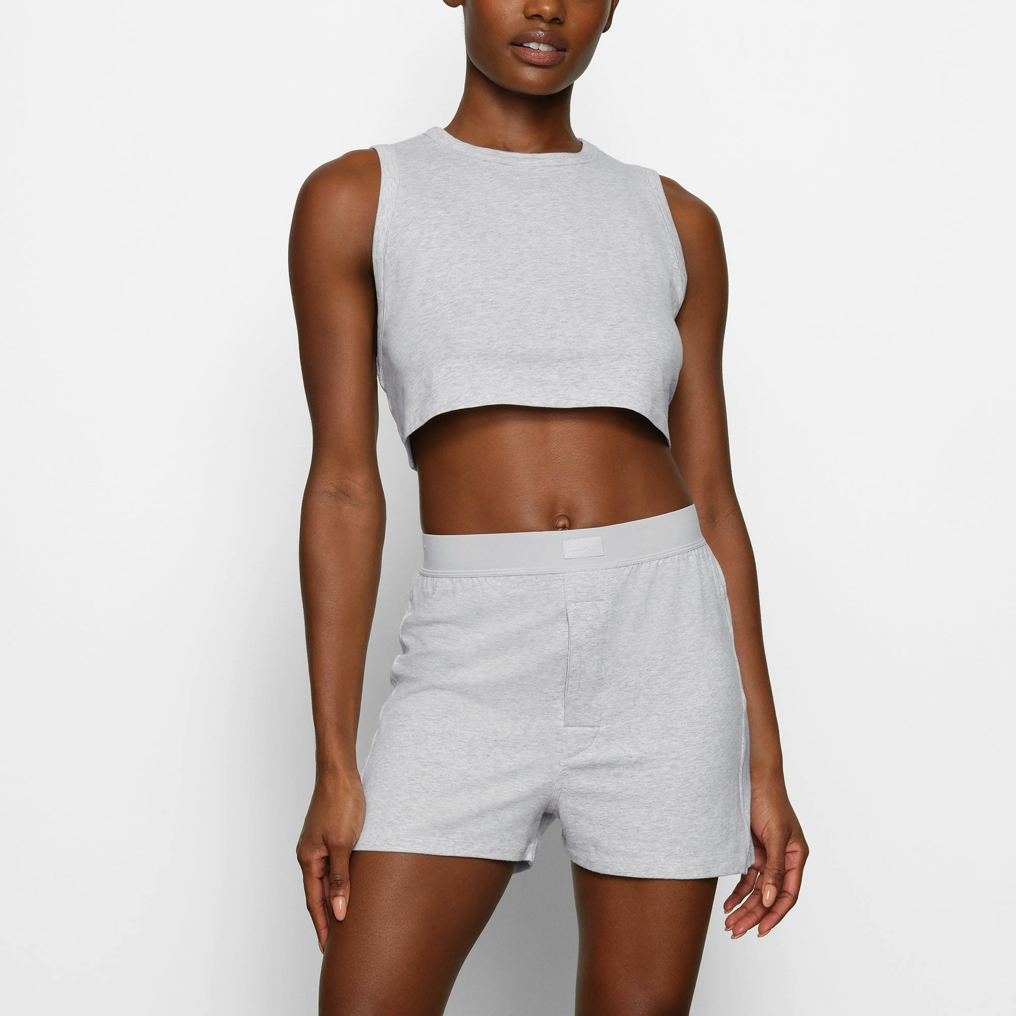 BOYFRIEND LOOSE BOXER WORN BY A MODEL IN FRONT VIEW