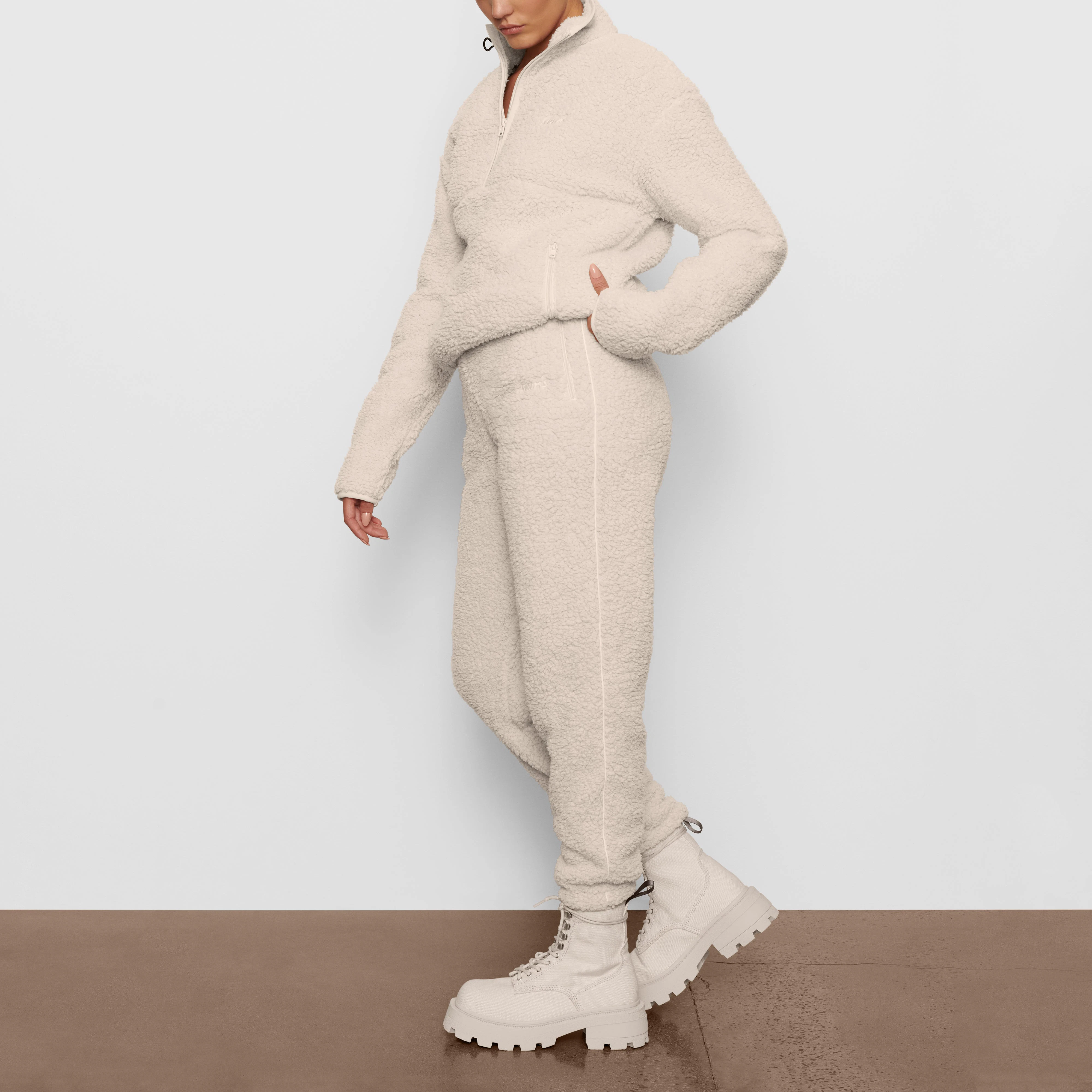SIDE VIEW OF THE TEDDY PULLOVER ON A MODEL