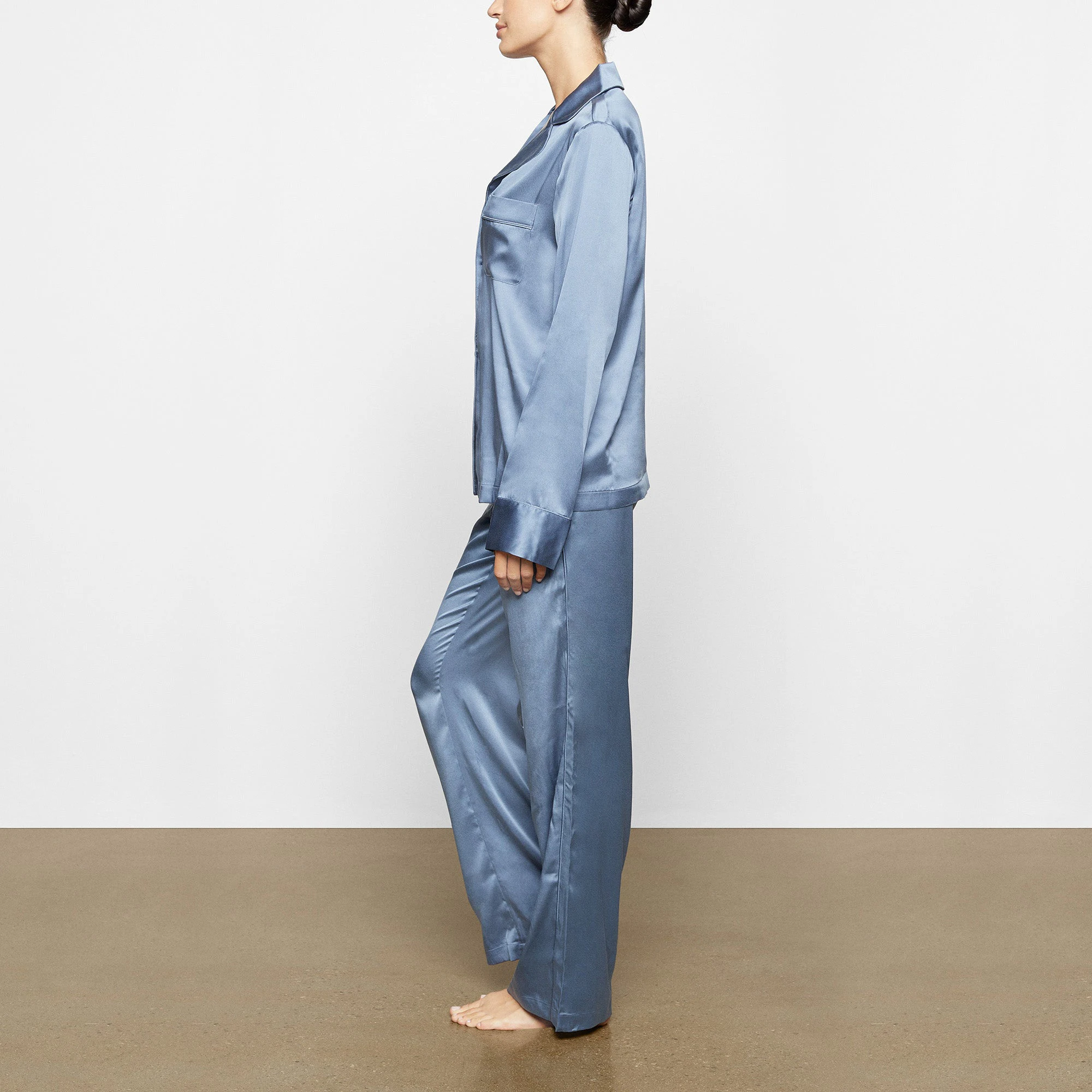 SILK SLEEP PANT WORN BY A MODEL IN SIDE VIEW
