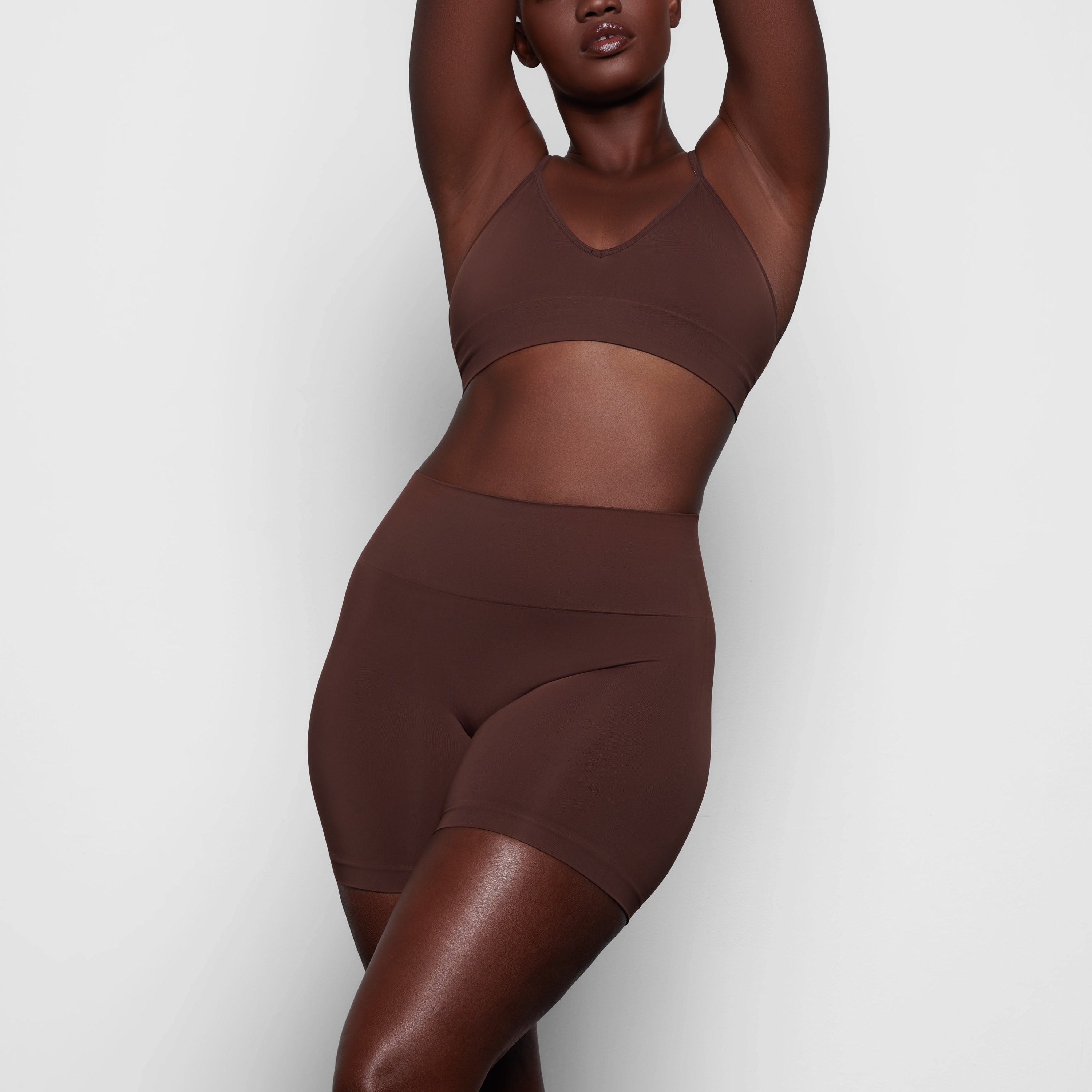 Boutique Modyva コースサイズ42 SEAMLESS SCULPT MID THIGH BODYSUIT | COCOA