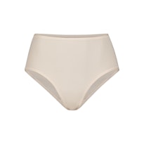 FITS EVERYBODY FULL BRIEF