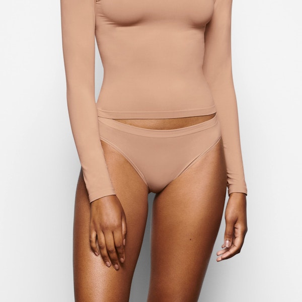 SOFT SMOOTHING BRIEF WORN BY A MODEL IN FRONT VIEW