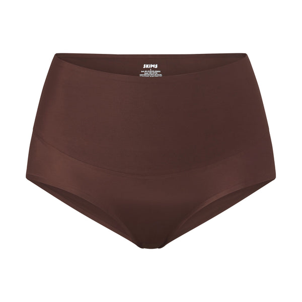 SOFT SMOOTHING SEAMLESS BOY SHORT | COCOA
