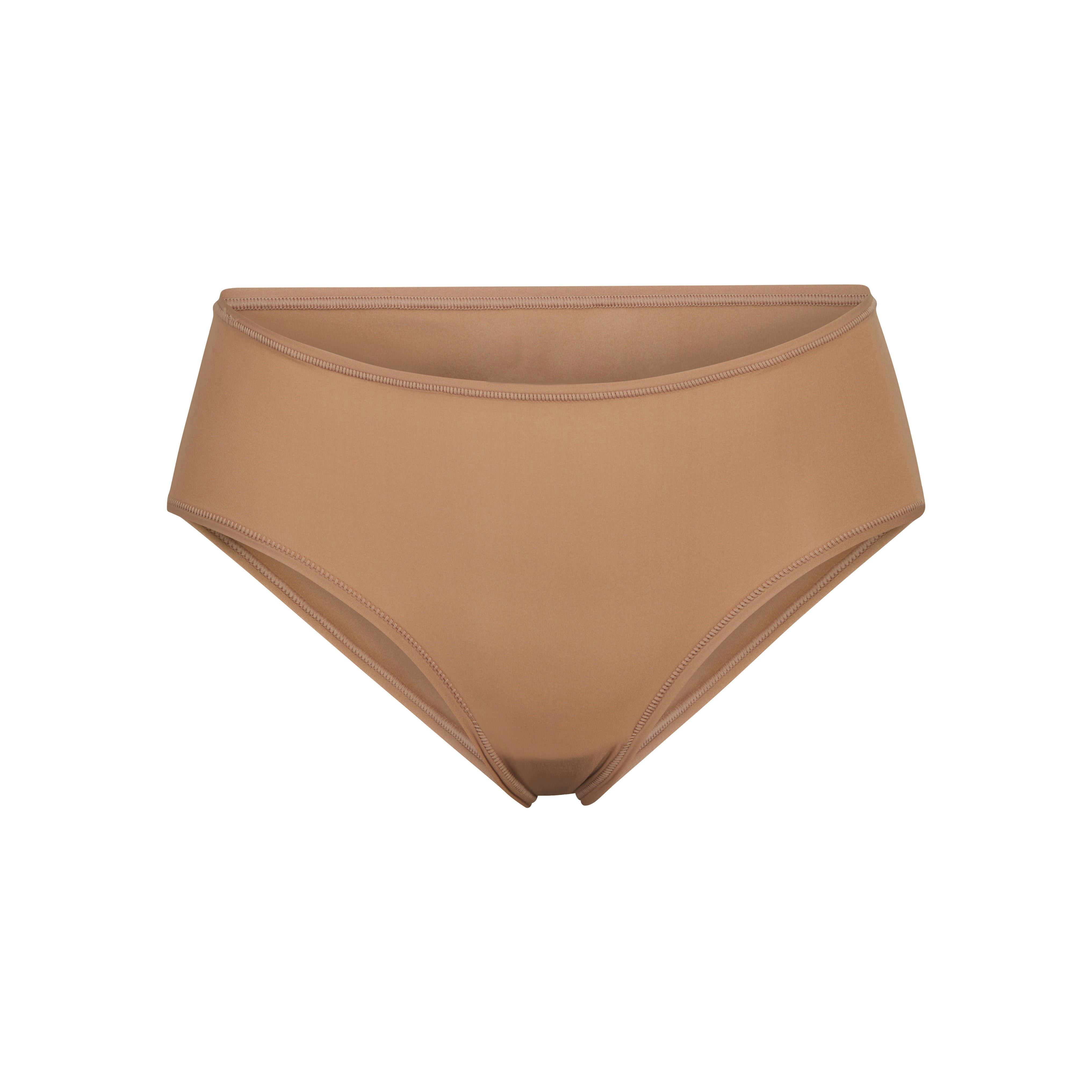FITS EVERYBODY BRIEF | SIENNA (BRIEFS, PANTIES) LAYS FLAT ON A WHITE BACKGROUND | FLT