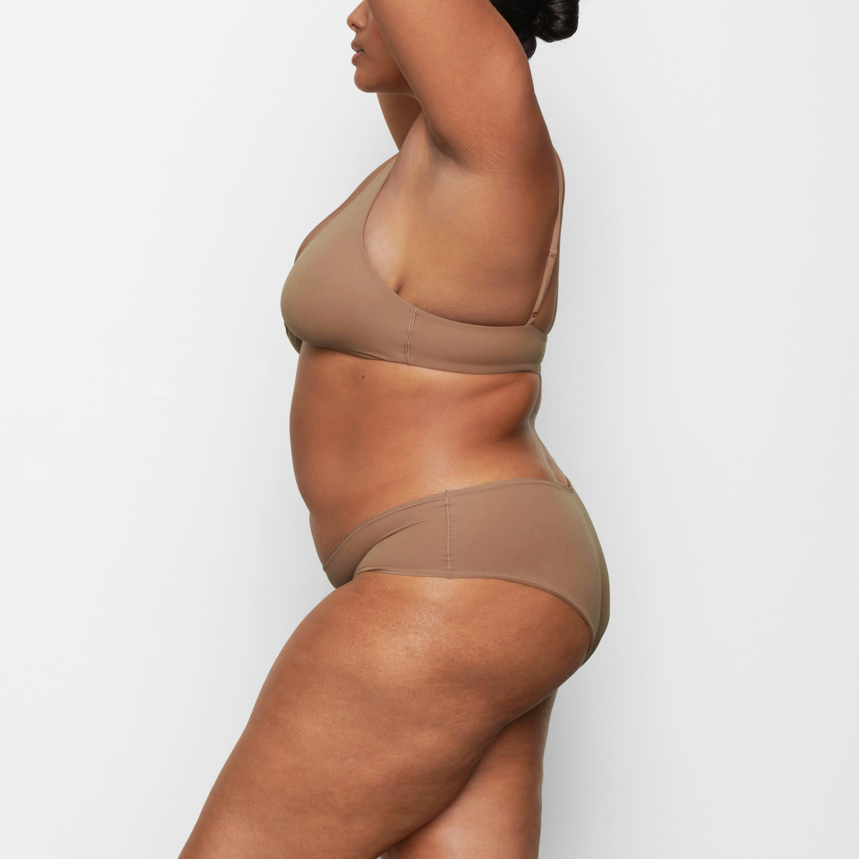 FITS EVERYBODY MINI BOY SHORT ON A MODEL