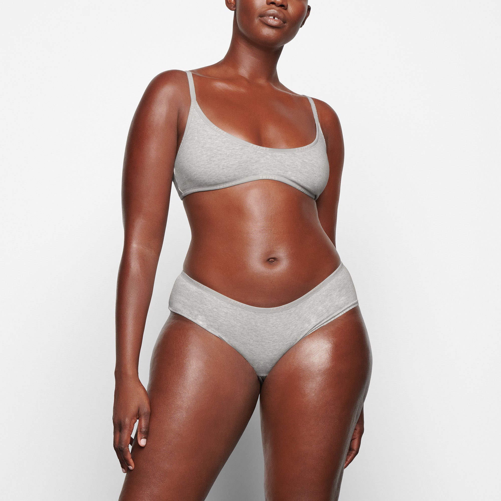 COTTON LOGO HIPSTER WORN BY A MODEL IN FRONT VIEW