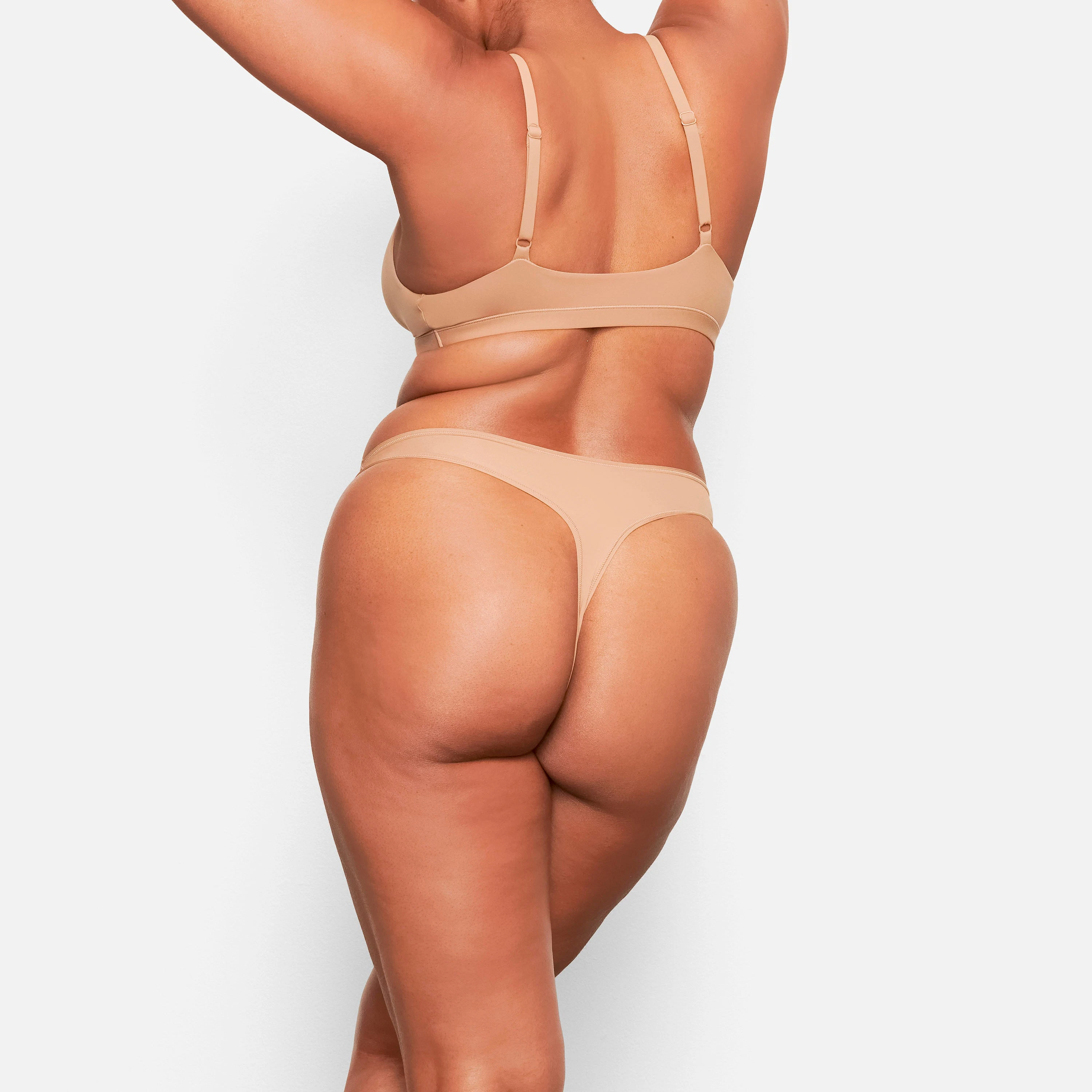 FITS EVERYBODY DIPPED FRONT THONG
