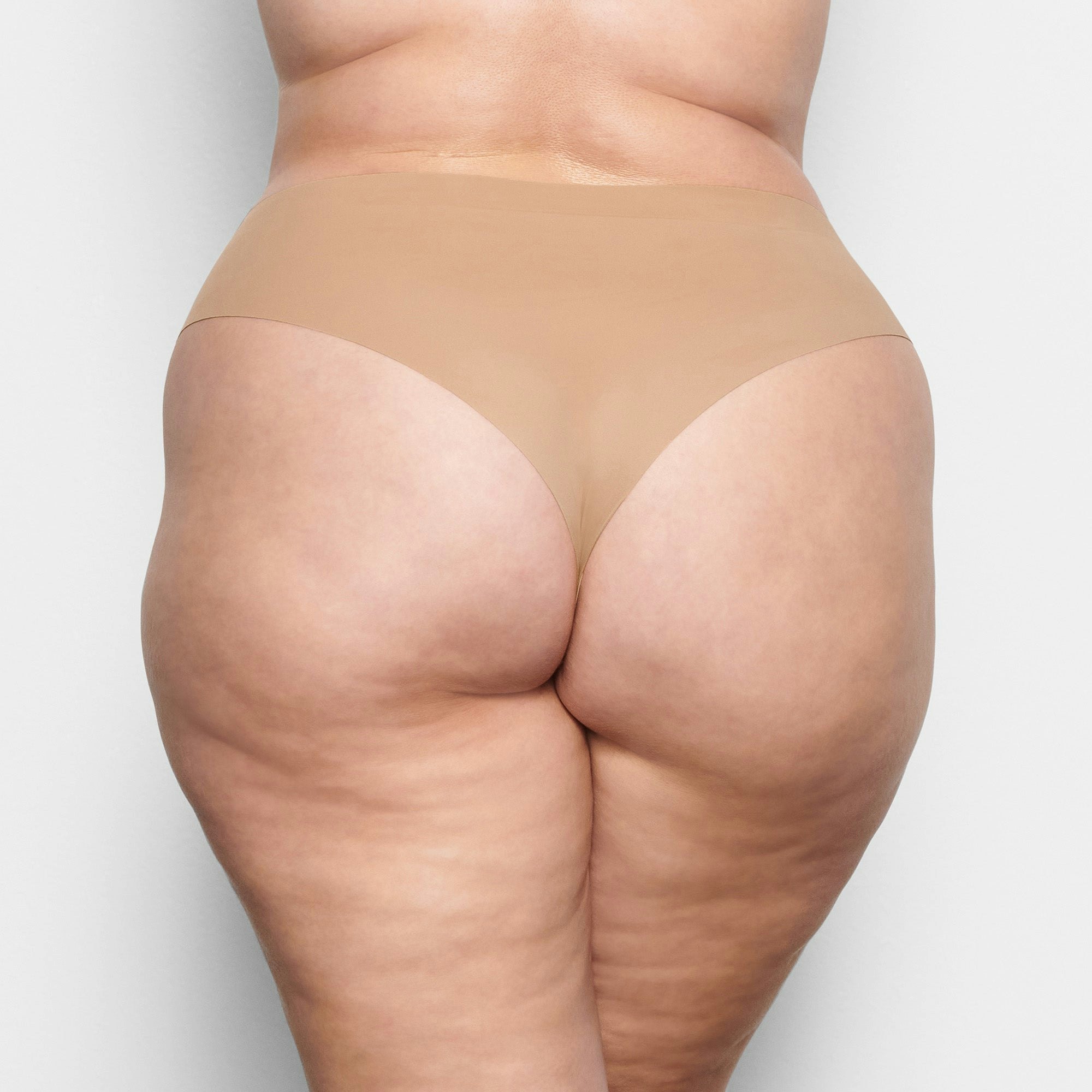 FREE CUT CHEEKY HIPSTER