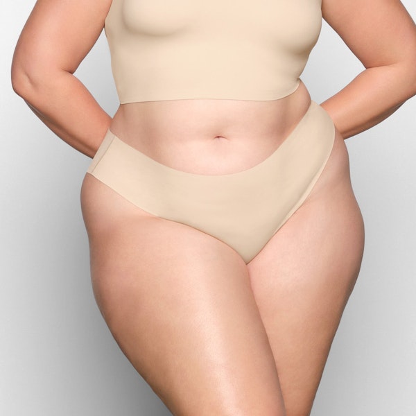 FREE CUT CHEEKY HIPSTER