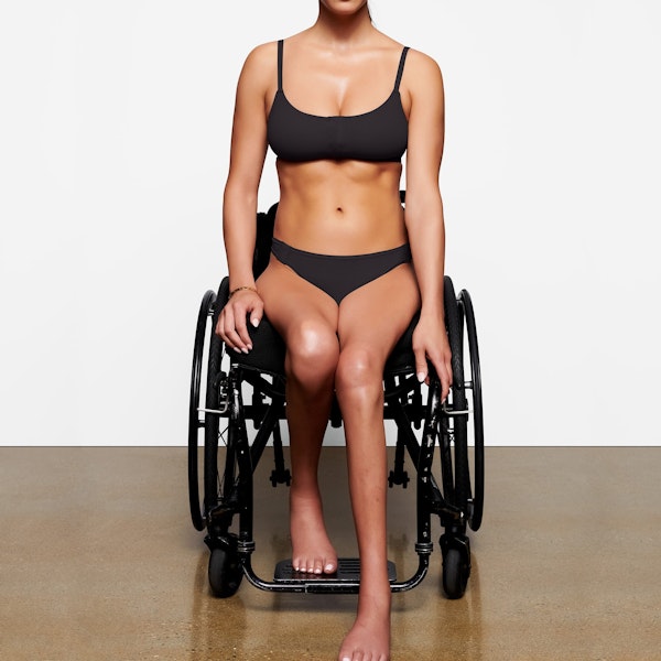 FITS EVERYBODY ADAPTIVE THONG | FOCUS: 0.1, 1, 0.9