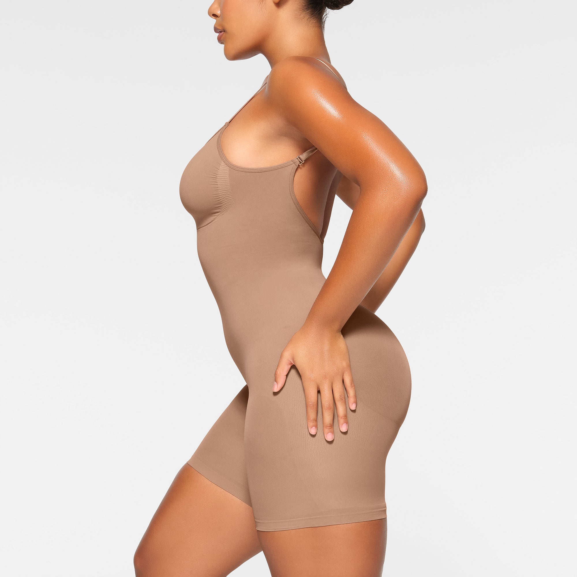 SKIMS sculpting bodysuit Sienna シェイプウェア SEAMLESS SCULPT BRIEF BODYSUIT | SIENNA