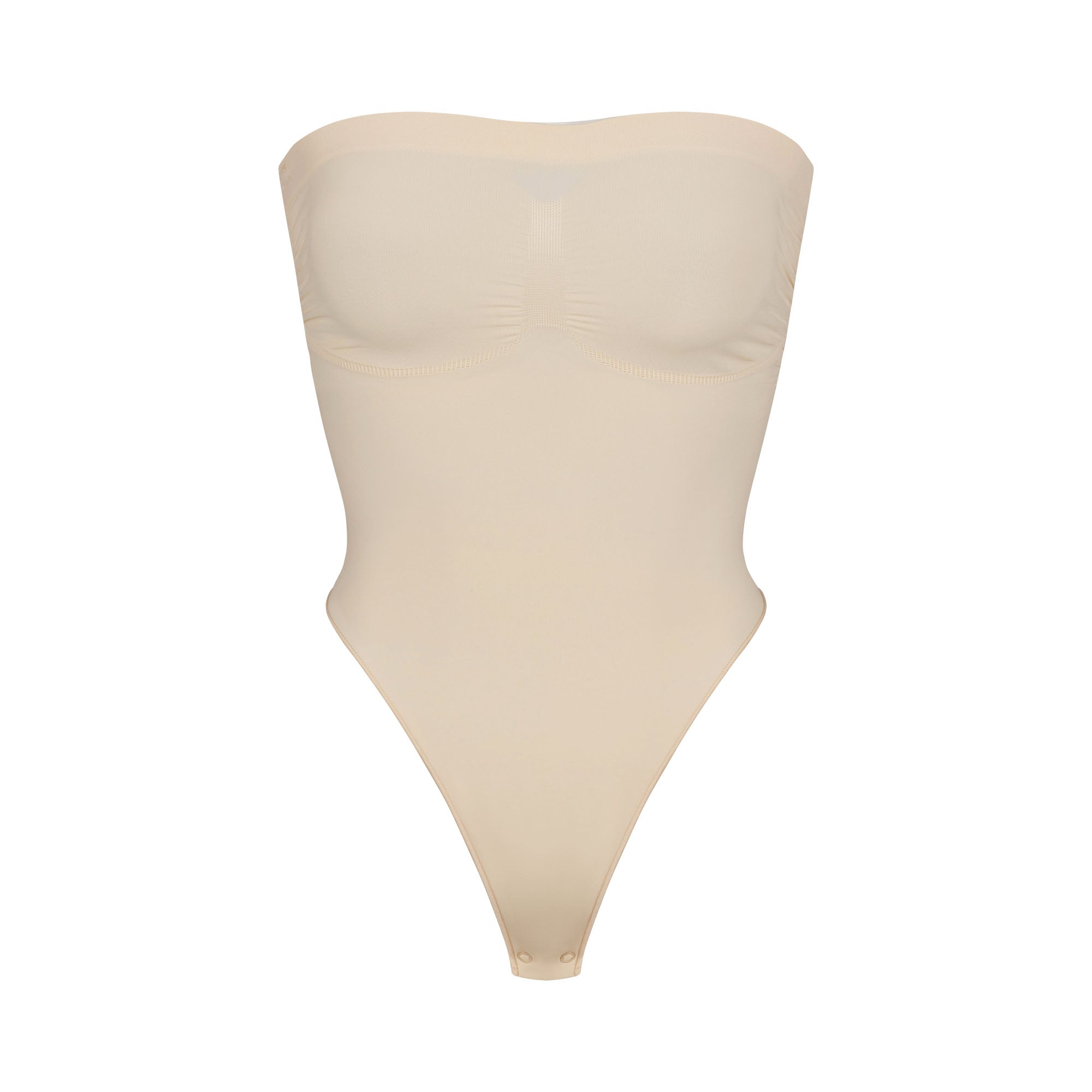 SEAMLESS SCULPT STRAPLESS THONG BODYSUIT | SAND | SKIMS