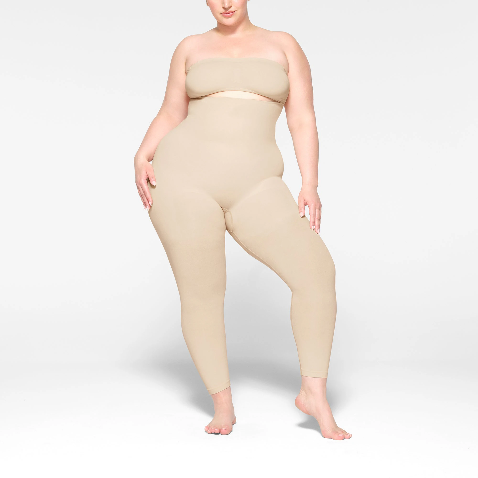 SEAMLESS SCULPT HIGH-WAISTED LEGGING WORN BY A MODEL IN FRONT VIEW | SEE: 2X, 3X, 4X