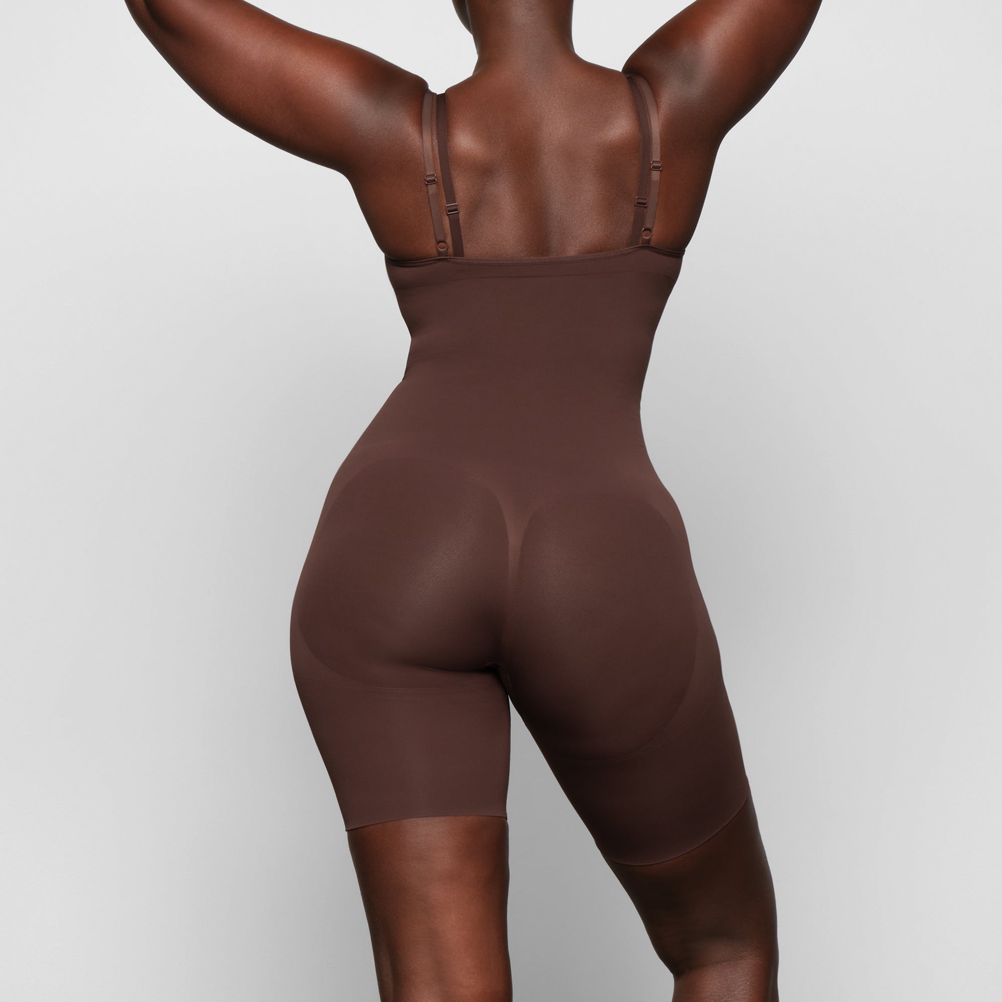 SEAMLESS SCULPT BUTT LIFTING OPEN BUST BODYSUIT | COCOA