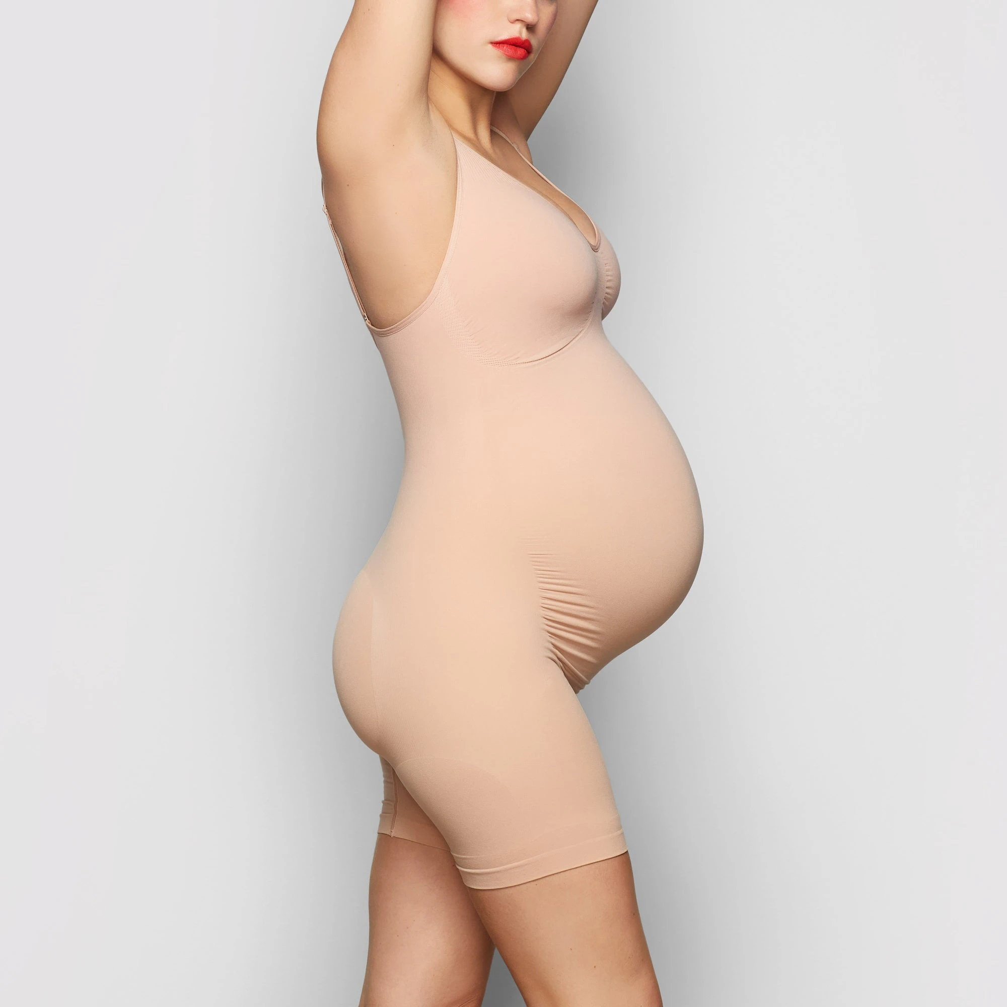 MATERNITY SCULPTING BODYSUIT MID THIGH MICA_05