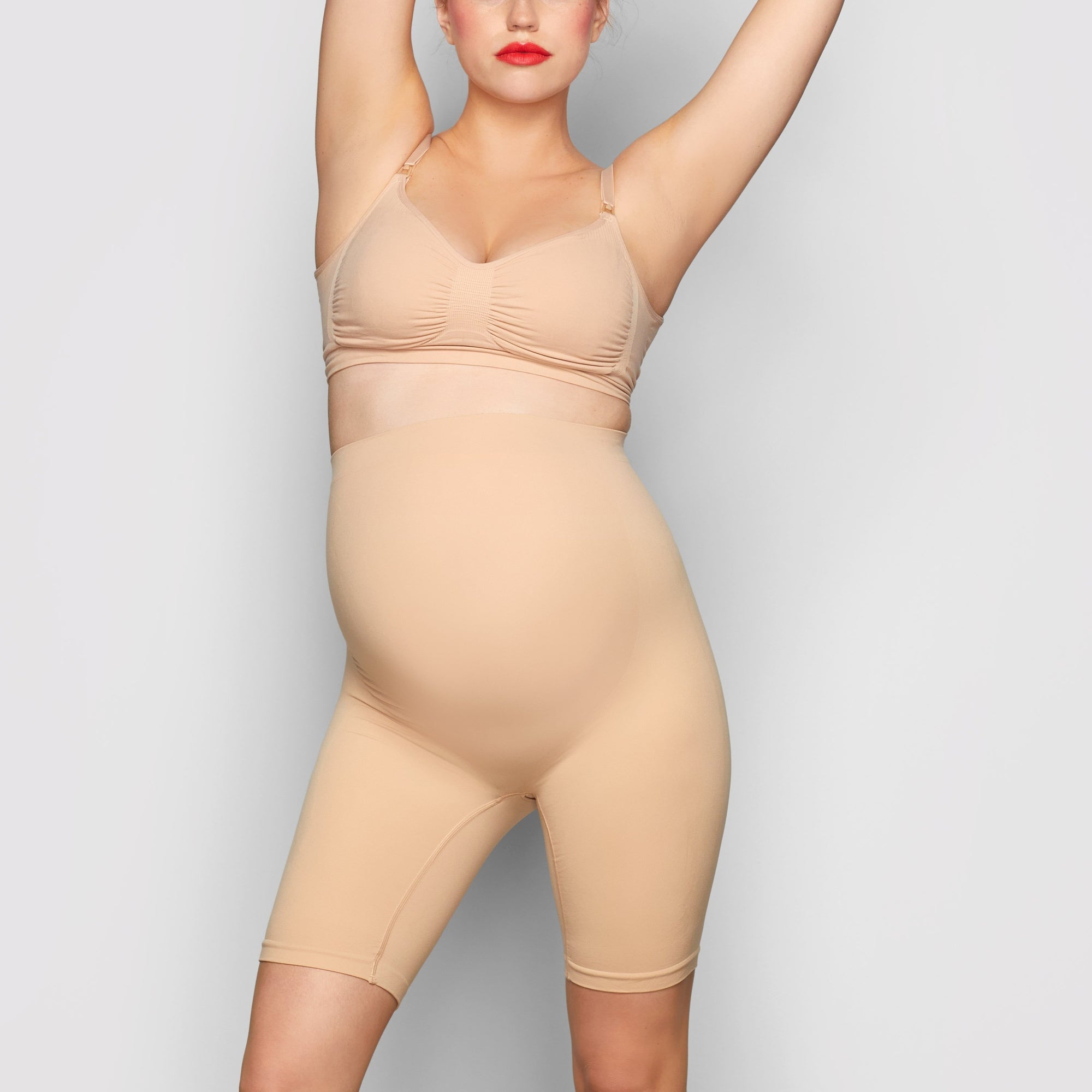 NEW skims sculpting mid thigh good short bodysuit s/m