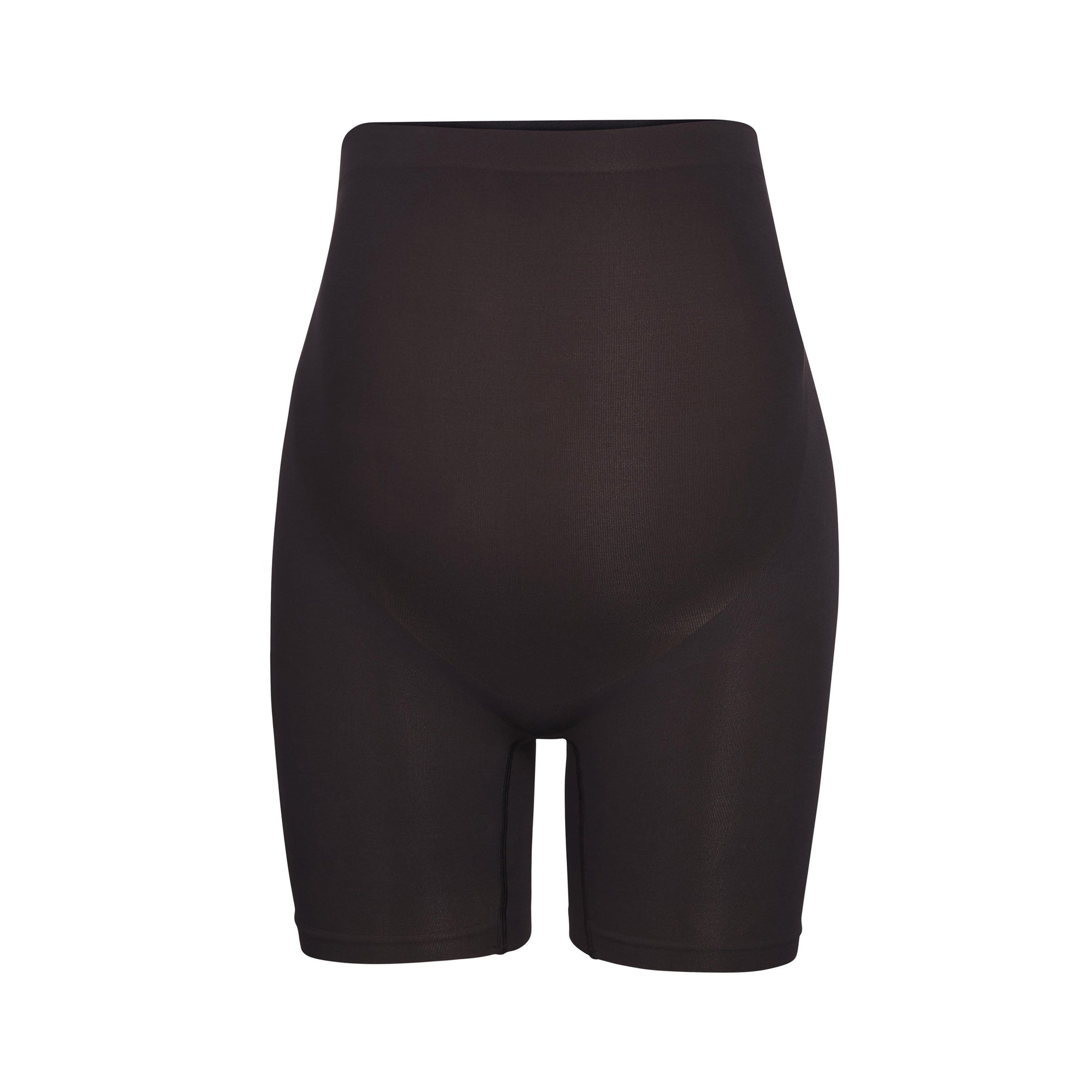 MATERNITY SCULPTING SHORT MID THIGH | ONYX LAYS FLAT ON A WHITE BACKGROUND | FLT