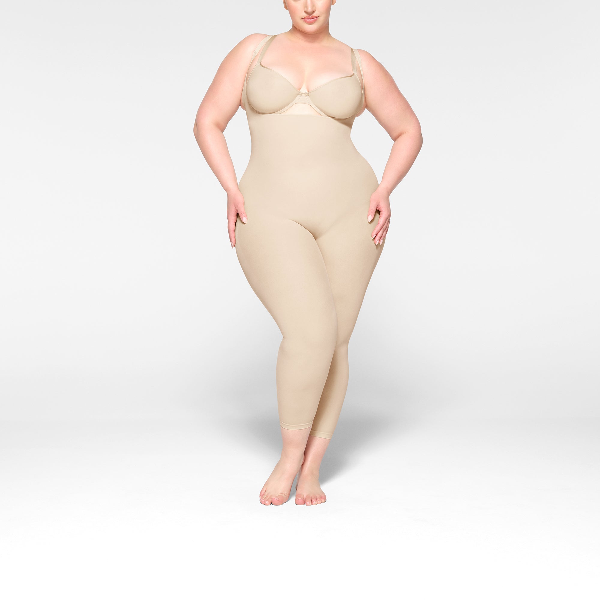SKIMS ボディスーツ L Clay FITS EVERYBODY T-SHIRT BODYSUIT | CLAY