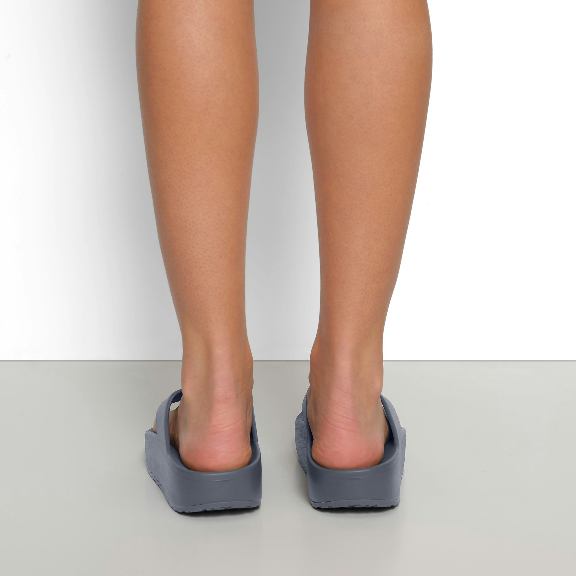 MOLDED SANDAL ON A MODEL BACK VIEW