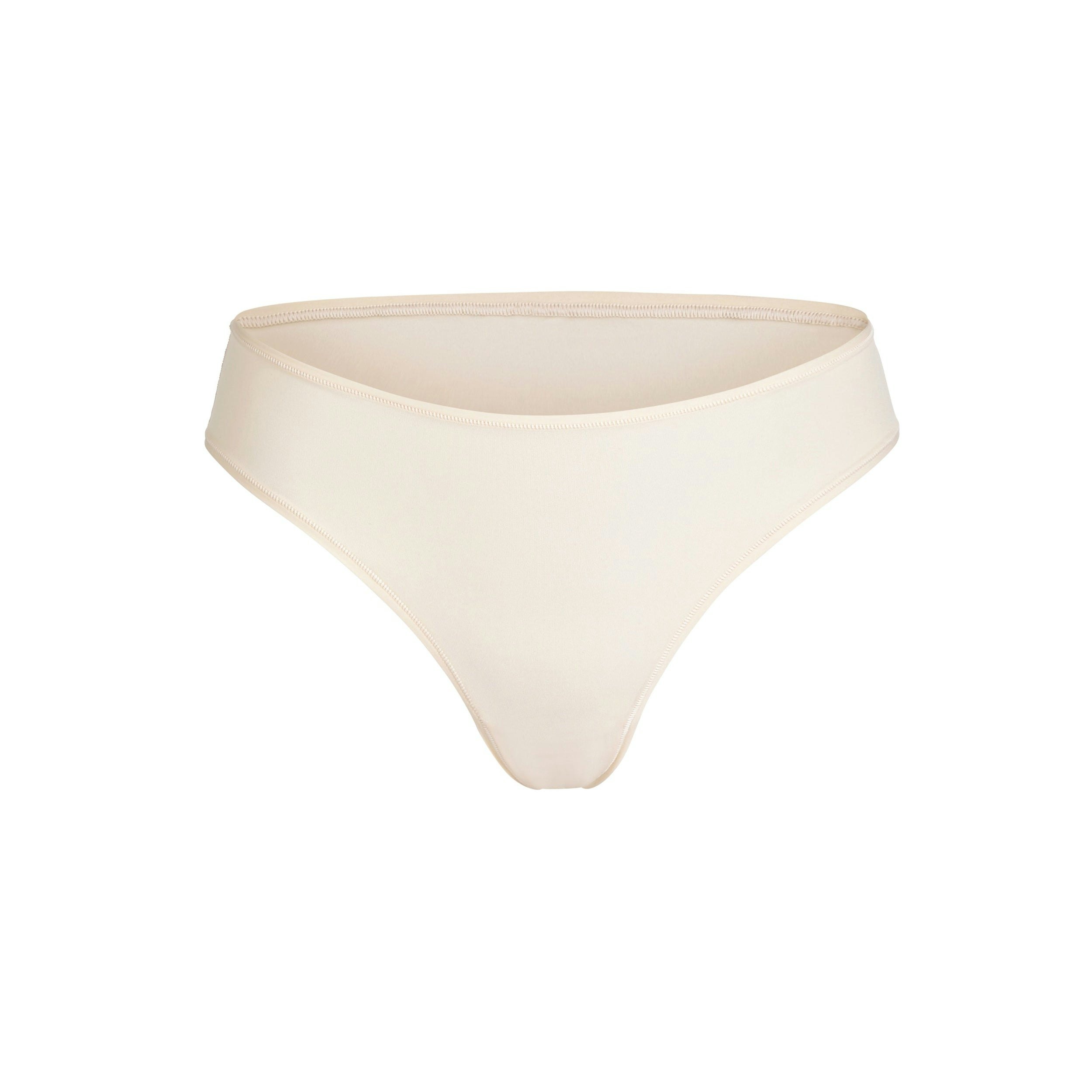 FITS EVERYBODY CHEEKY BRIEF | SAND (BRIEFS, PANTIES) LAYS FLAT ON A WHITE BACKGROUND | FLT