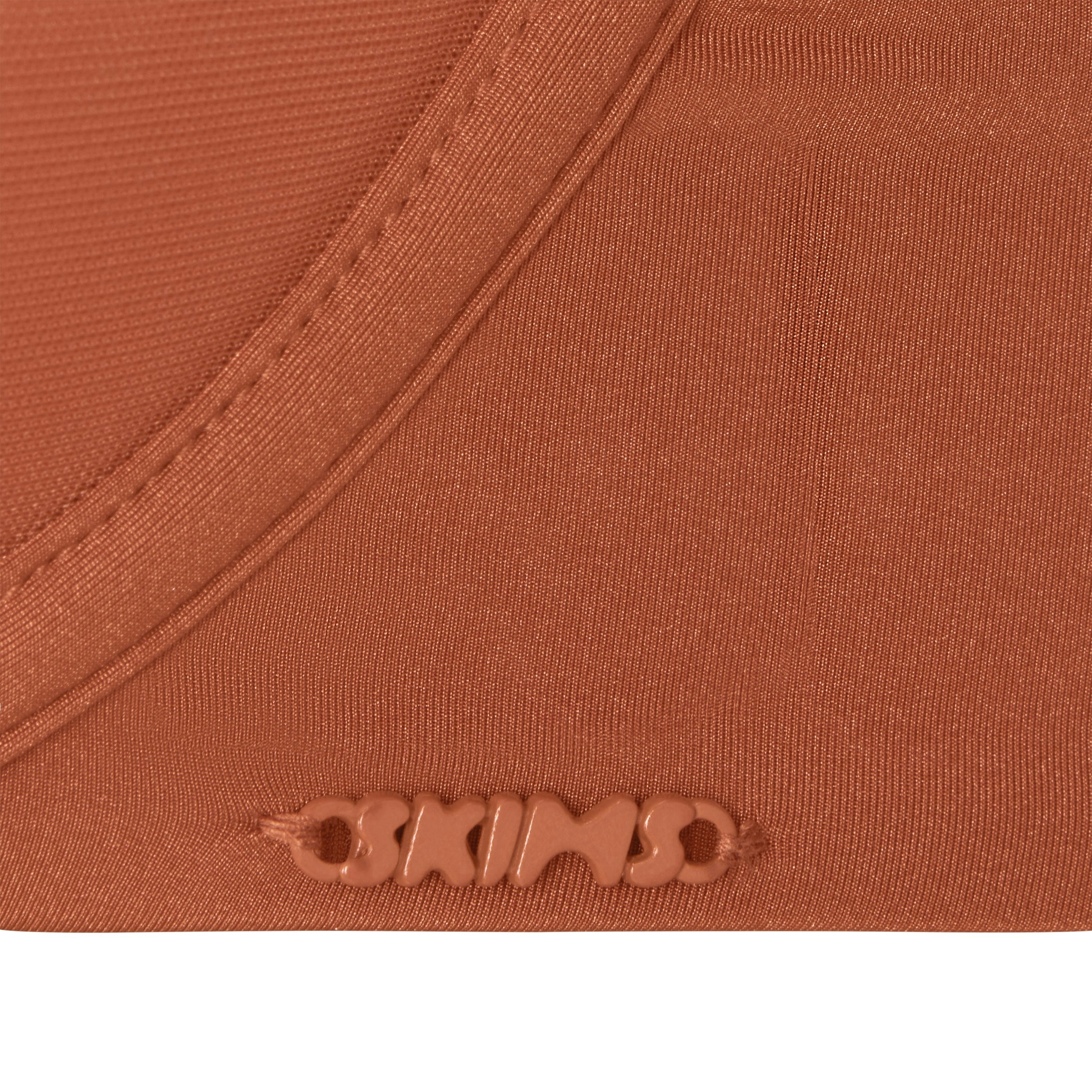 WEIGHTLESS DEMI BRA ADDITIONAL FABRIC DETAILS